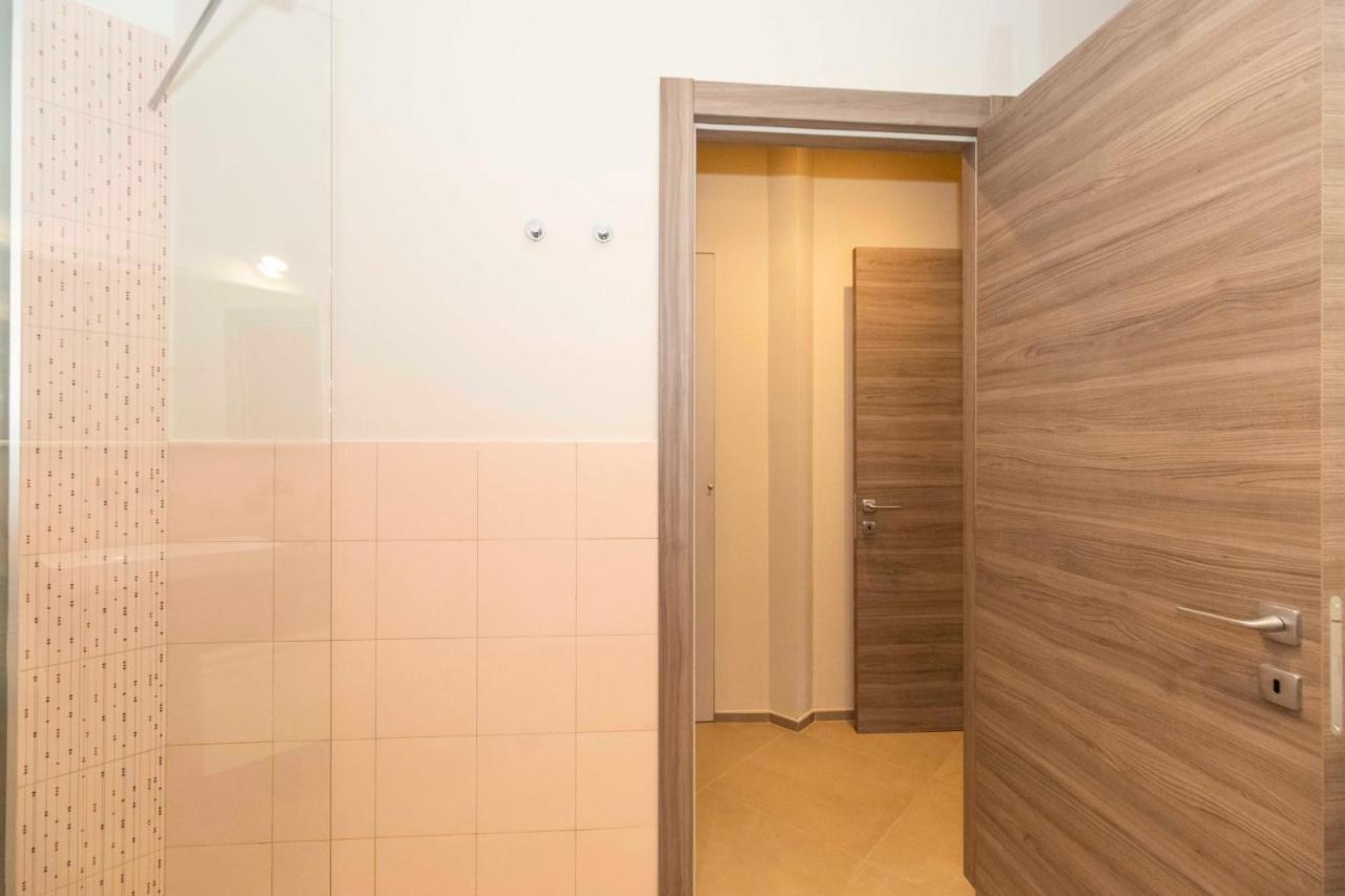New! X4 A 1km From Don Bosco Bus Station! Turin